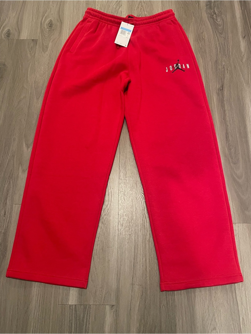 New Men’s Air Jordan Sweatpants w/drawstring, pockets — Oversized — Red — Size M